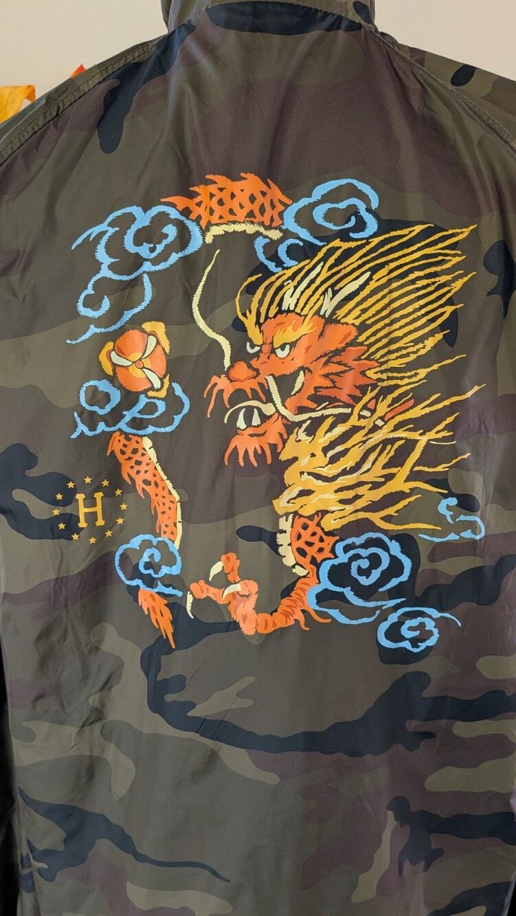 HUF Dragon Camo Coach Jacket Mens Small Embroidered Streetwear Skate Gorpcore S